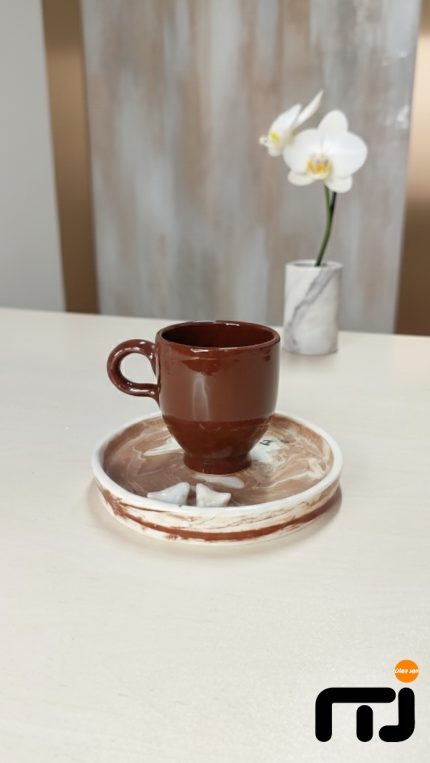 لیوان و زیر لیوانی  گنجشک